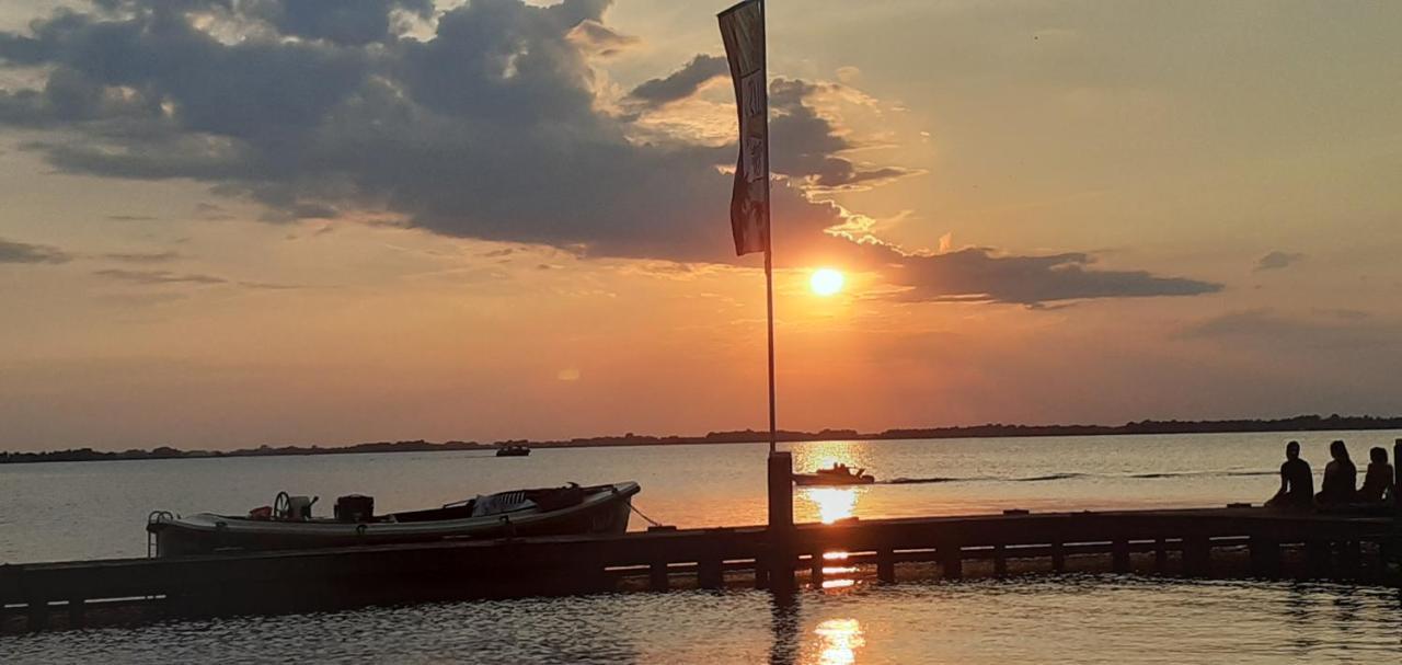Huisje Beukers Giethoorn Esterno foto